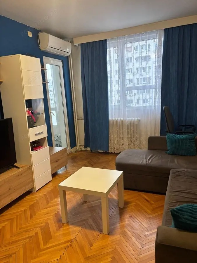 Apartament 3 camere zona Dristor metrou