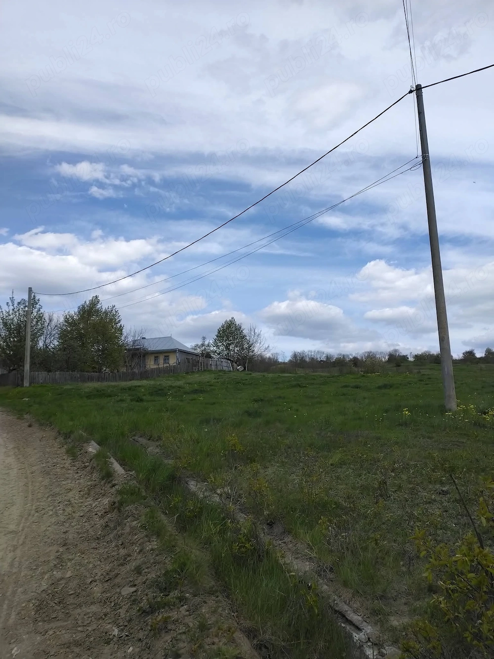 Teran 4500mp   Hudesti-Lupeni (jud.Botosani)