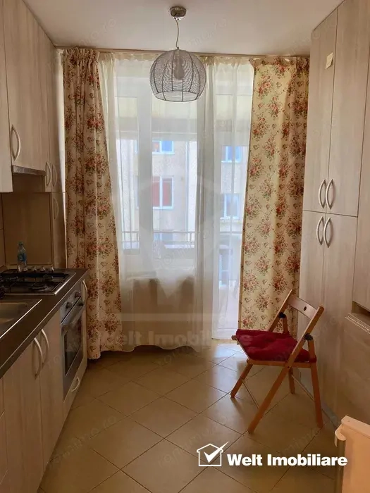 Apartament  modern cu 3 camere în Florești