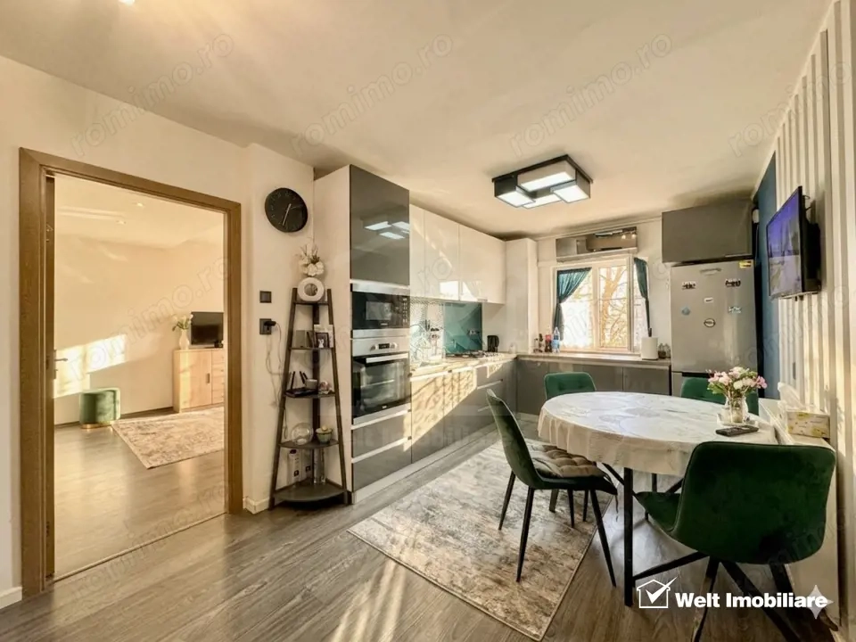 Apartament 3 Camere Decomandat | 2 Băi | Zona Str. București | Boxă 15 mp