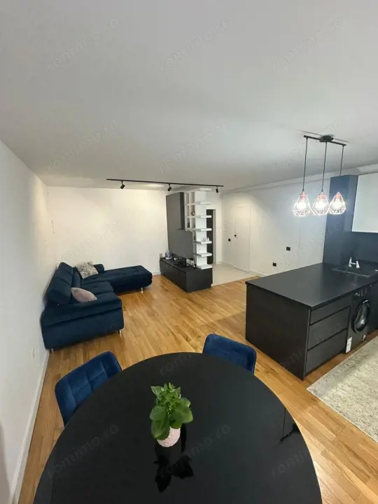 Apartmaent 2 camere la cheie, parcare, zona Vivo