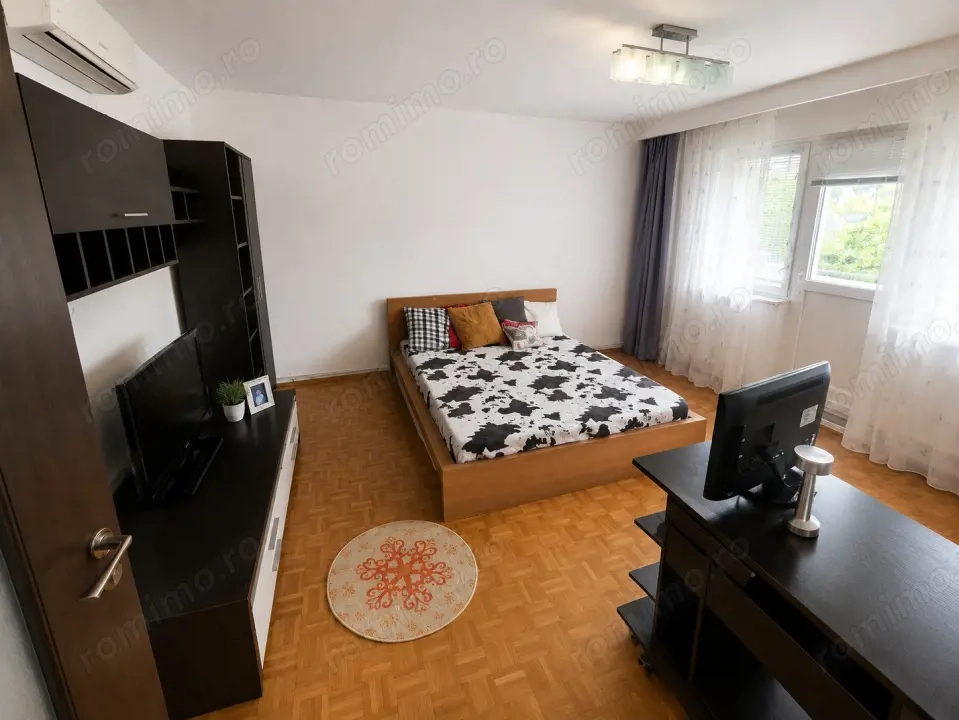 Apartament 3 camere Exercitiu, decomandat, etaj 2, centrala