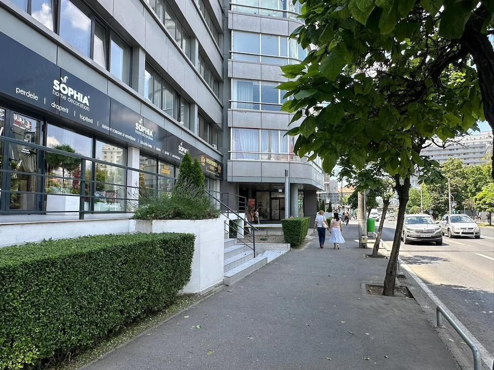 Piata 700, Unirii, spatiu comercial SAD 108 mp, ultracentral, parcare