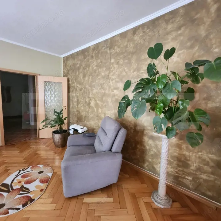 Apartament de vanzare, 69 mp, zona Centrala 