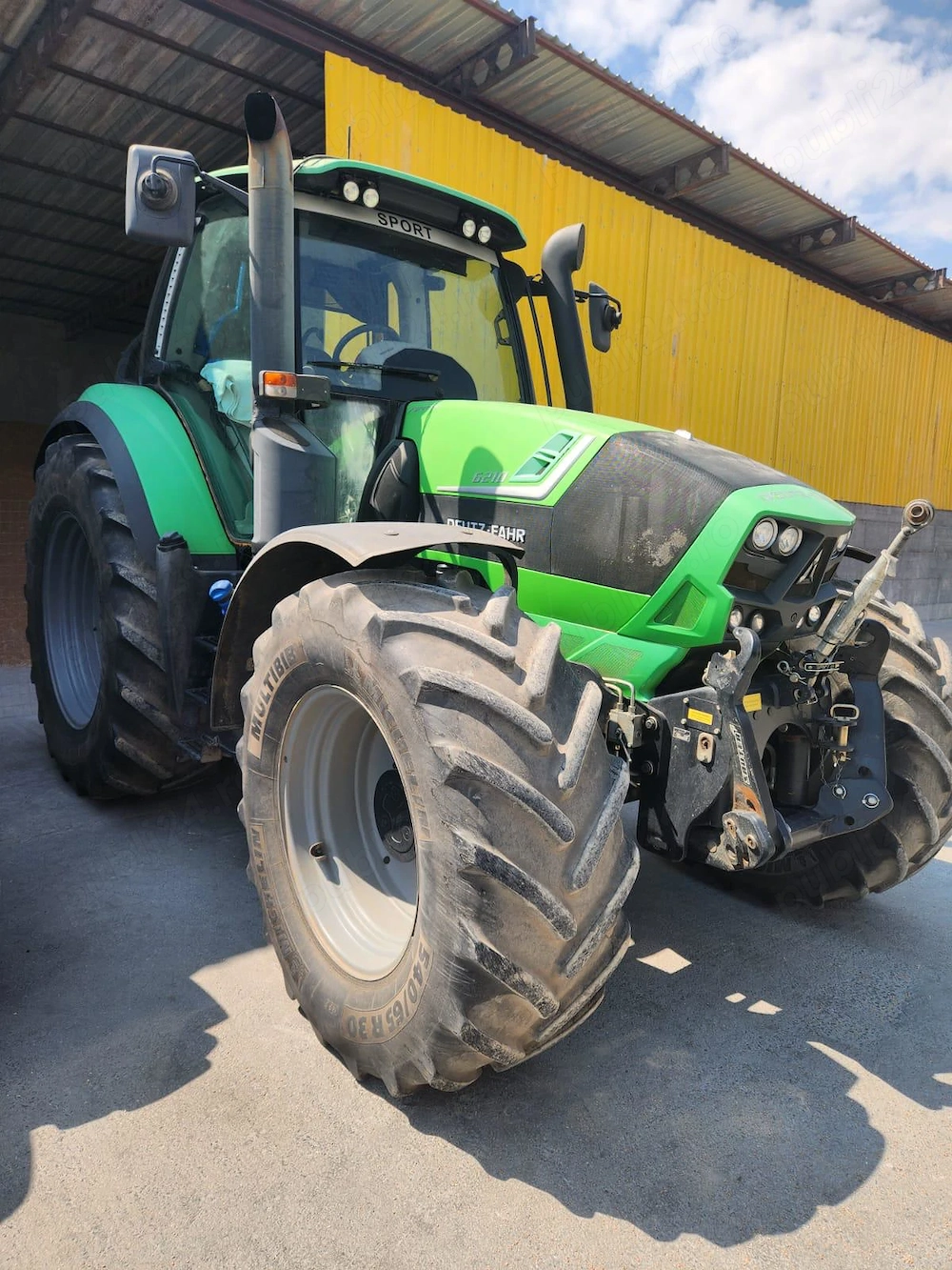 Tractor Deutz-Fahr 6210 AGROTRON