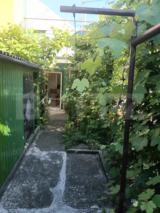  Casă la curte, 55 mp, zonă Libertatii