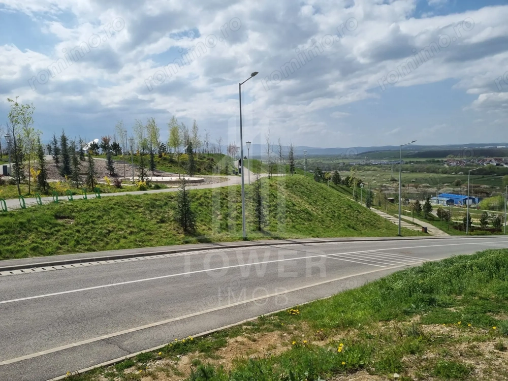 Teren comercial de închiriat – vizavi de Parcul Belvedere, Sibiu