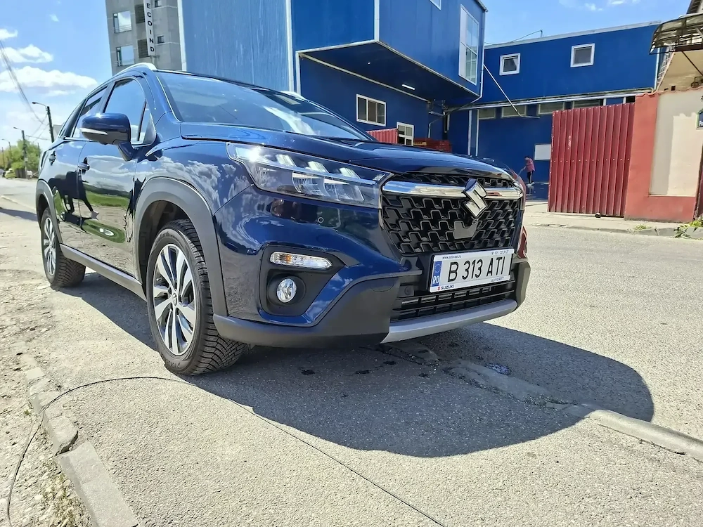Inchiriez Suzuki S-Cross 2025