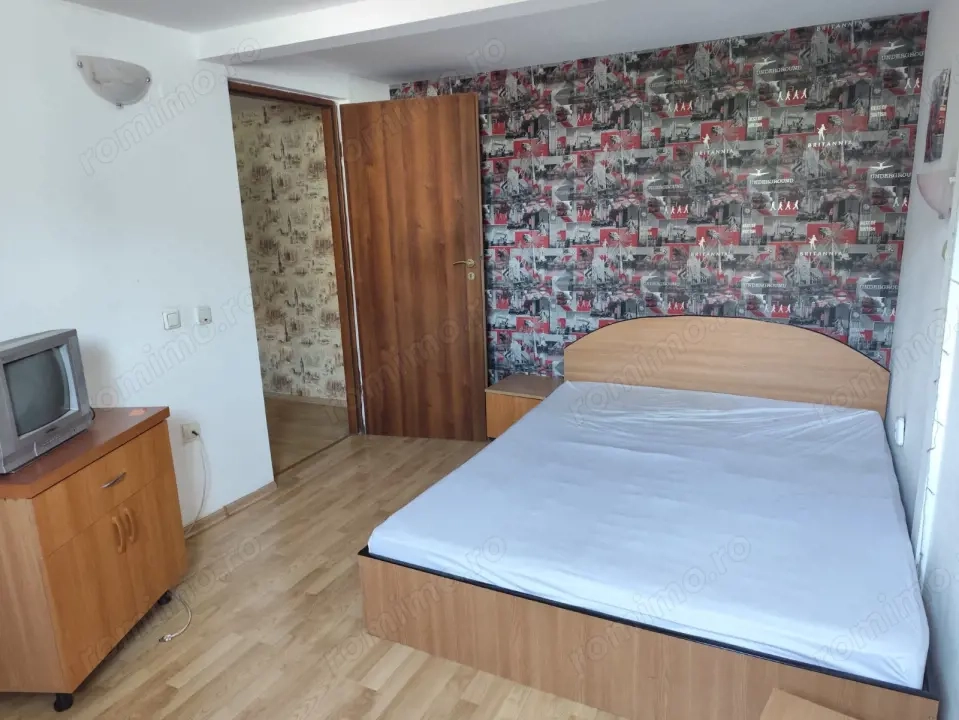 Garsoniera decomandata, 34 mp utili, zona biserica Madona Dudu 