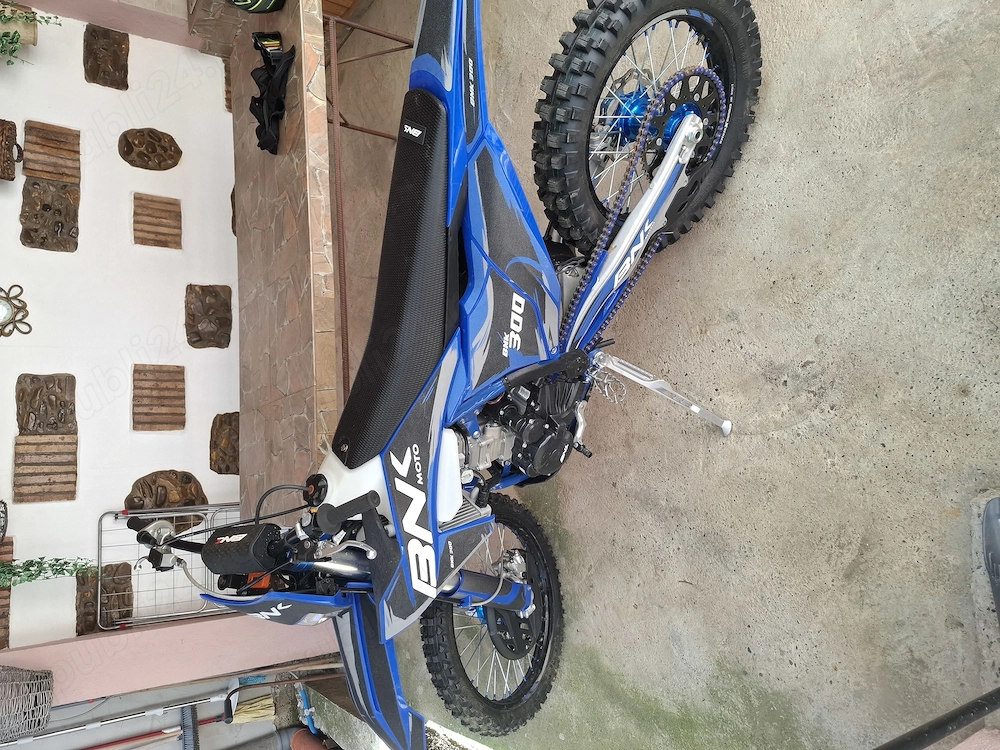 Cross bnk de 300cc