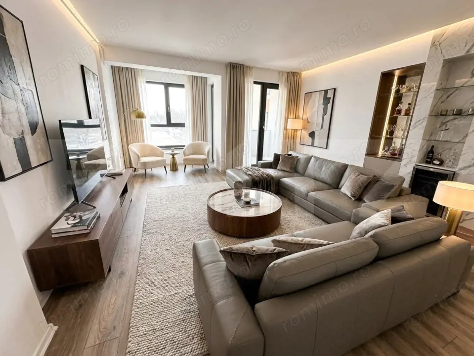 Apartament cu 2 camere, 49 mp, zona Centru