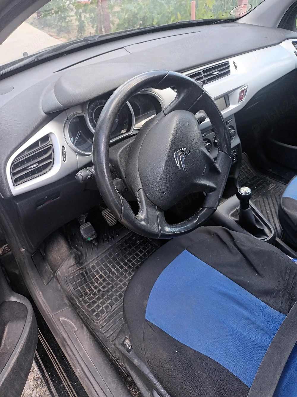 Vand masina! Citron c3 2013 motor 1.2benzina euro 5! Pret 1800! Usor negociabil