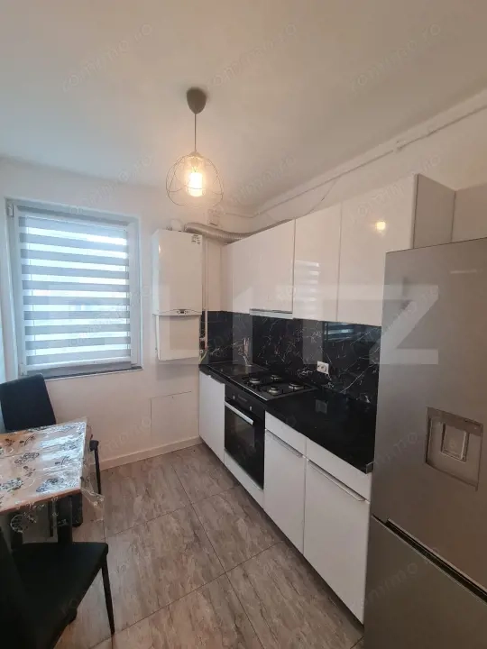 2 camere, bucatarie inchisa, zona Teilor