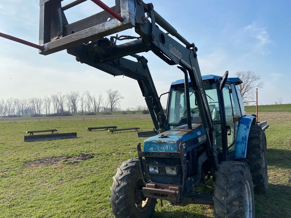 Tractor New holland 6640 Incarcator Frontal