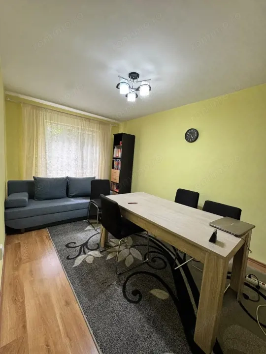 Apartament 3 camere, 53 mp, parter, zona Sasar