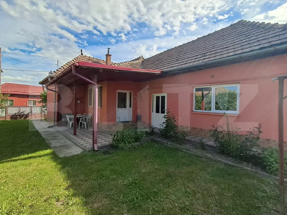 Casă de vânzare, 138 mp, 2.750 mp teren intravilan, zona Nazna