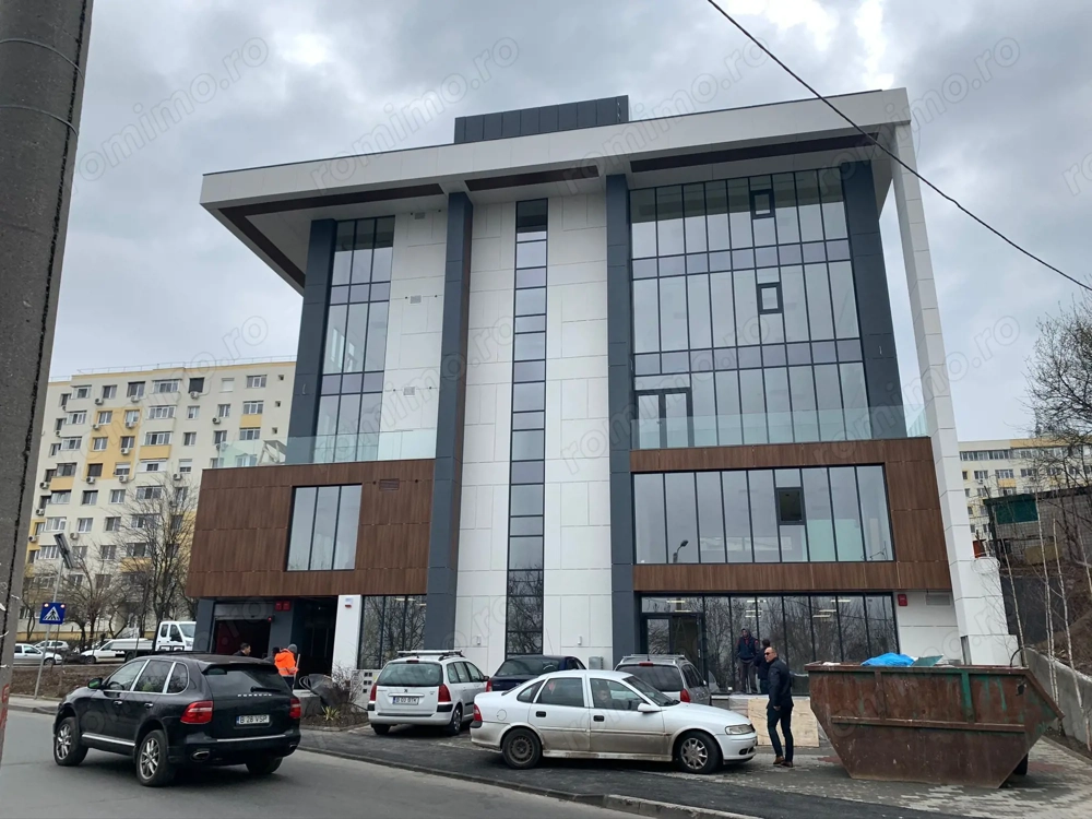 Pantelimon Piata Delfinului Imobil S+P+4 Comercial si Birouri pt Clinica Scoala