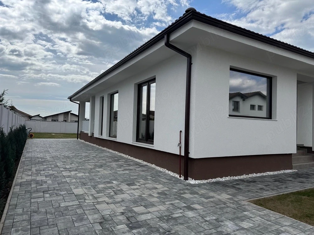 Casa moderna pe parter