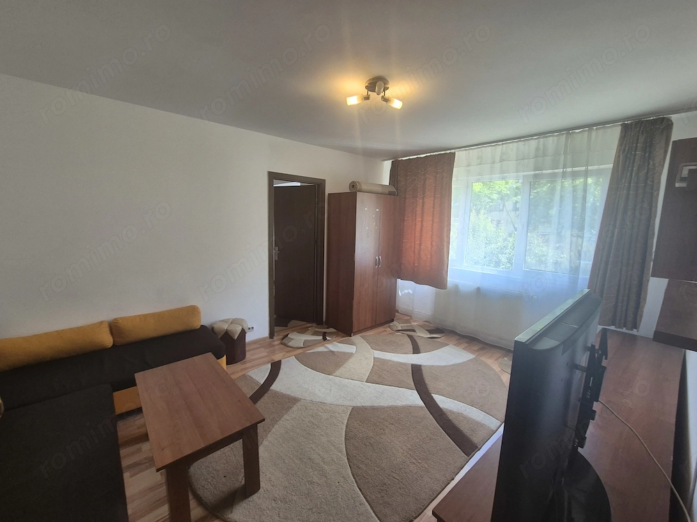 Vand apartament 2 camere et.1