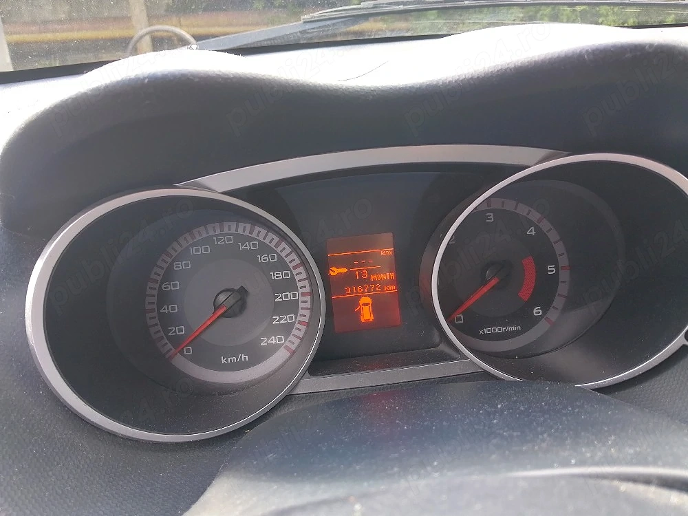 Mitsubishi Outlander 2.2 2008 - 7 locuri