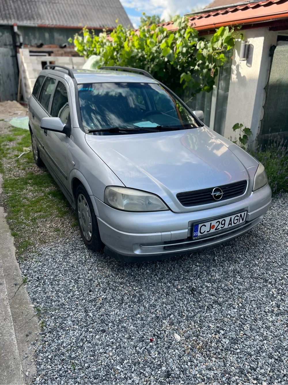 Dezmembrez Opel Astea 2.0 diesel 2003