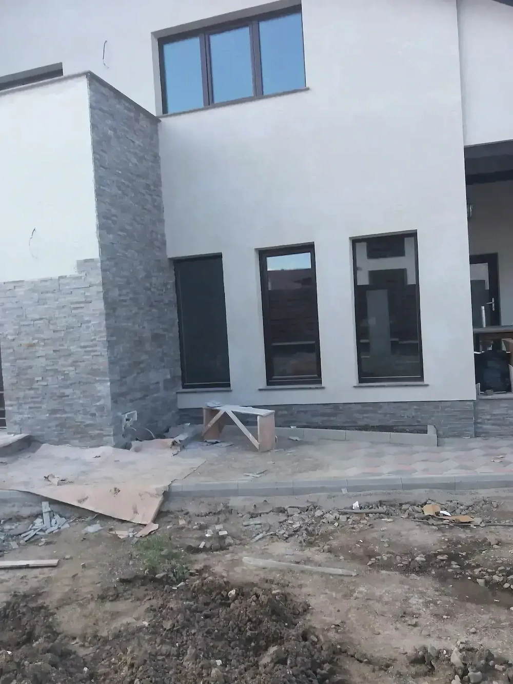 Angajez muncitori pentru constructii 