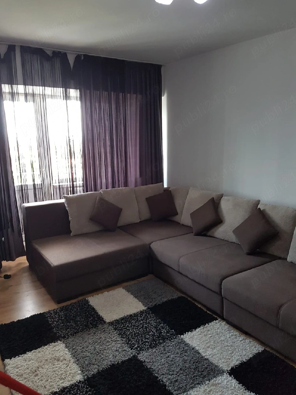 Apartament de vanzare 4 camere decomandat