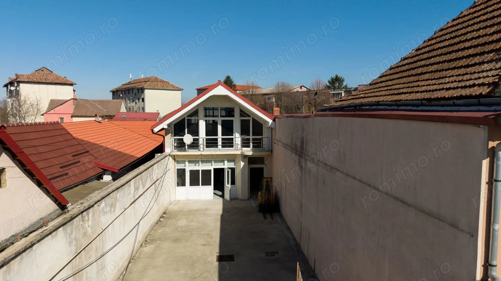 Spațiu comercial pe 2 nivele în Caransebeș