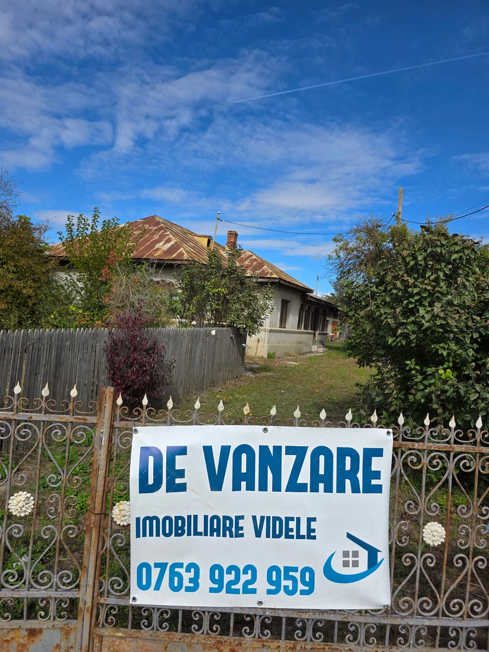 Casa cu teren 2000 mp, stradal, Orasul Videle