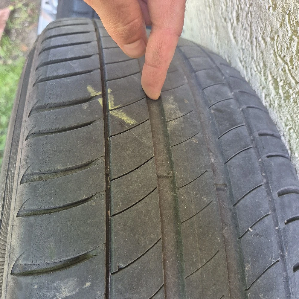   Set jante BMW si anvelope 225 50 R18 michelin