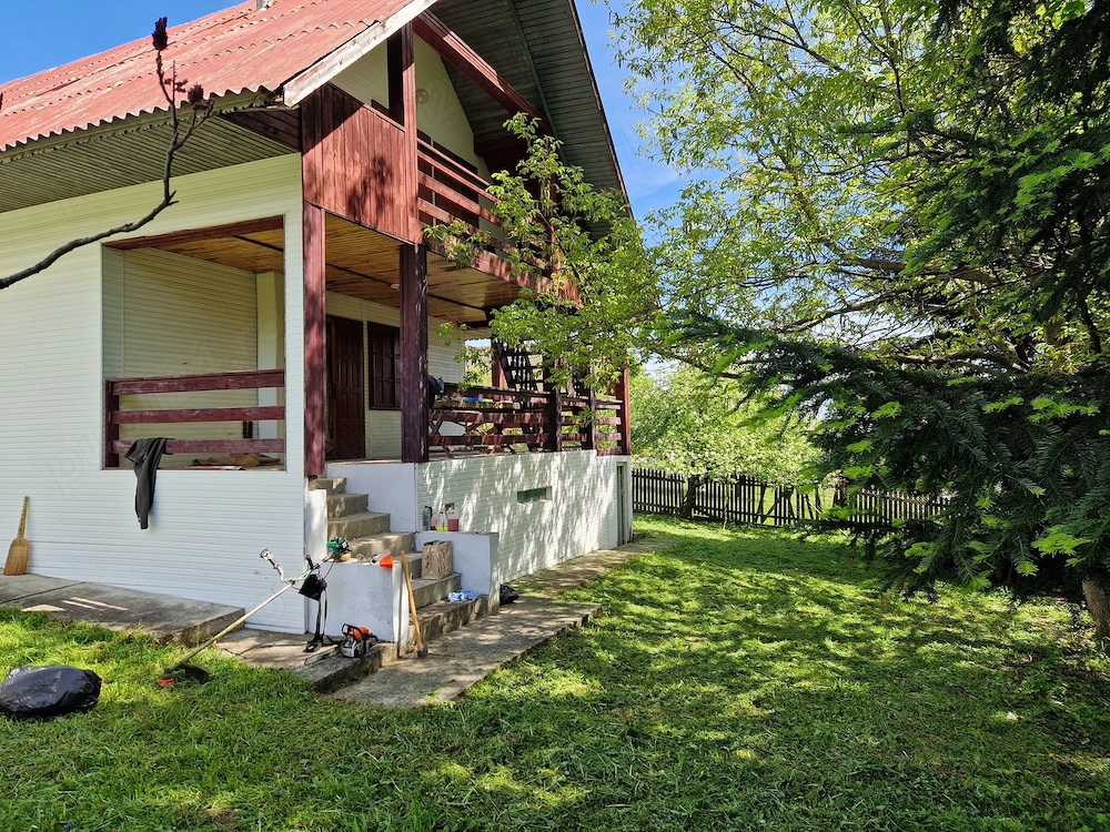 Teren și casă de vacanță Solca, jud. Suceava