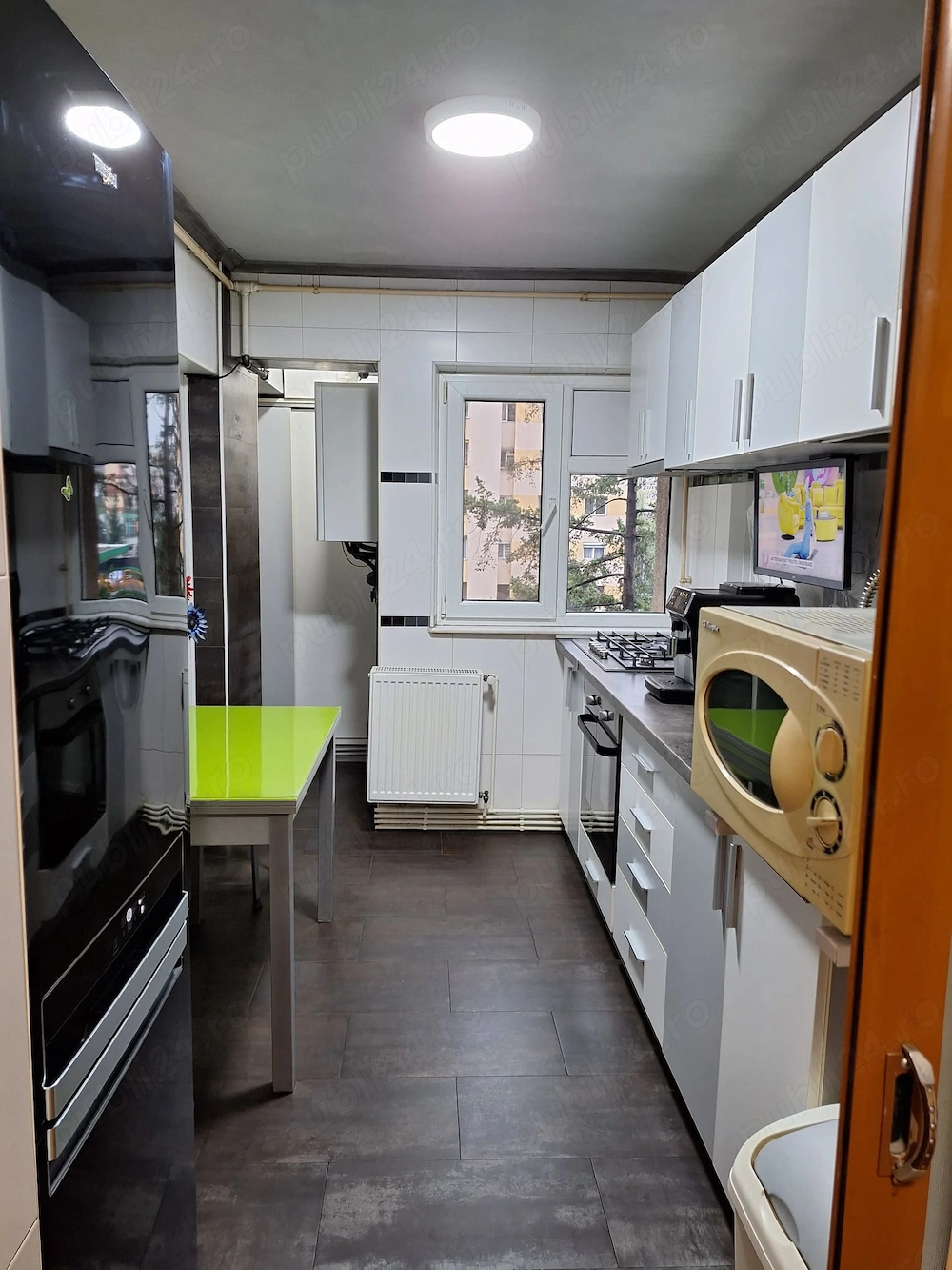 Vând apartament 4 camere 
