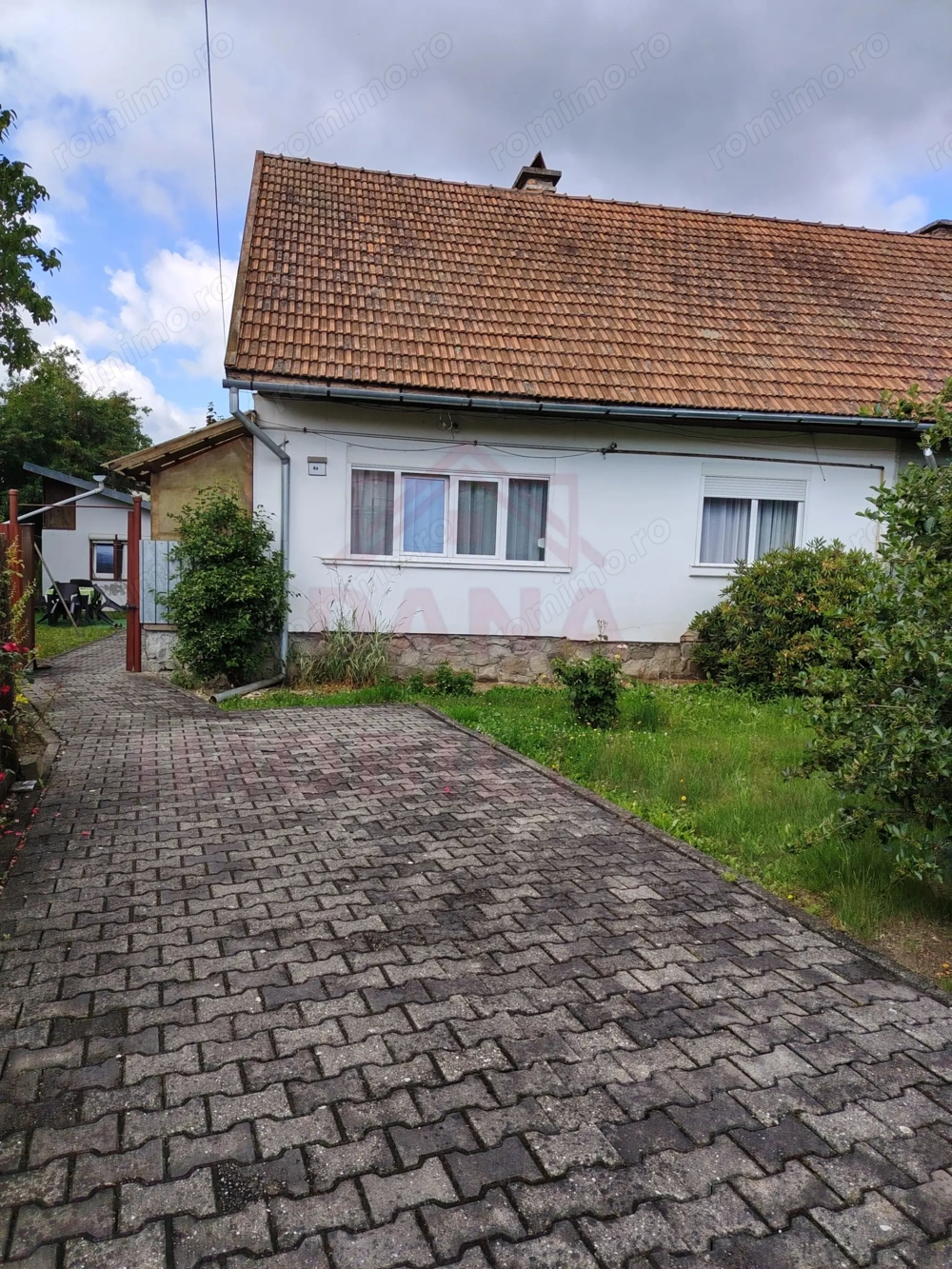 CASĂ DE VÂNZARE 5 CAMERE ÎN OȚELU-ROȘU, \JUD. CS