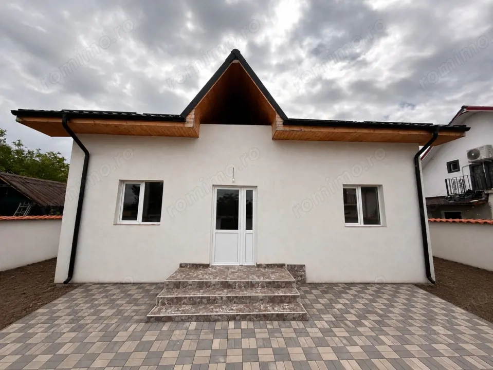Casă nouă la cheie de vânzare, 230 mp – Malu Mare