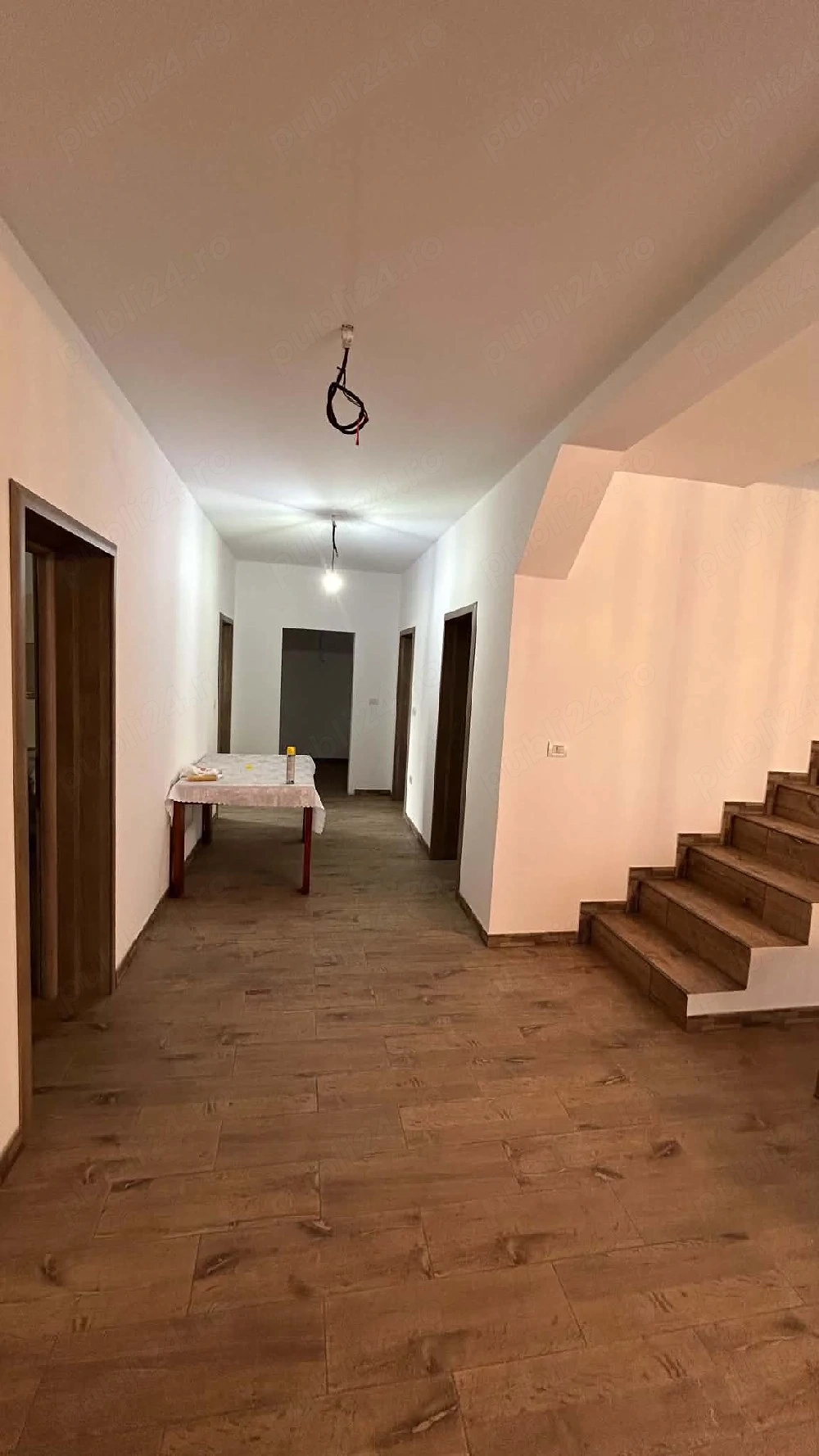 Vindem casă     