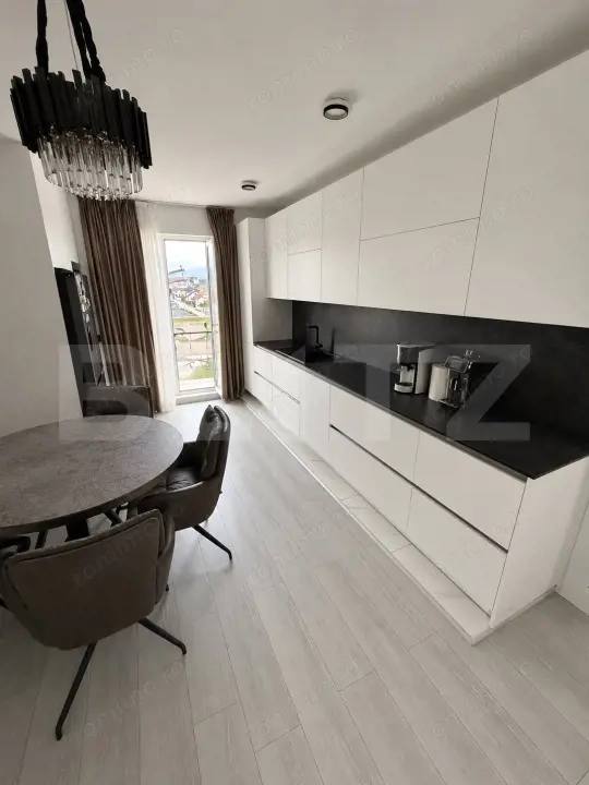 Penthouse de vanzare, 165 mp, terasă circulară de 85 mp