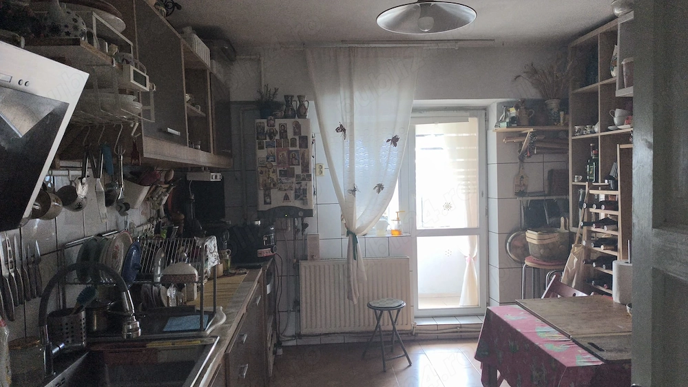 De vanzare apartament 4 camere Otopeni