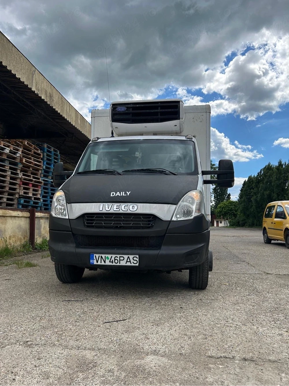 De vanzare  Iveco Daily 70 c17 180 cp