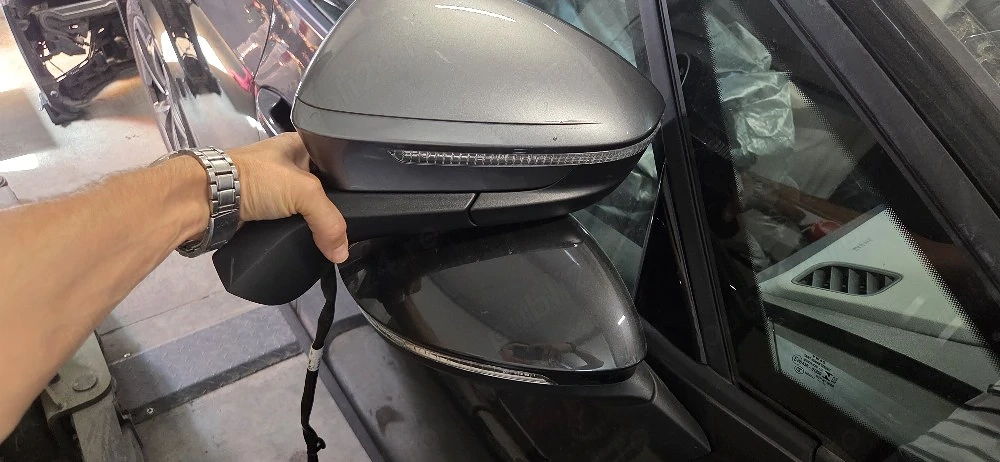 Oglindă Stânga Audi Q4 E-tron