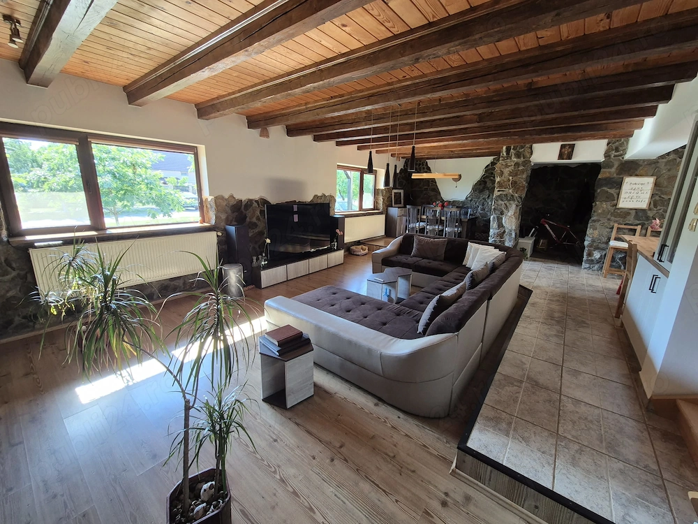CASA 3 dormitoare, stil rustic-contemporan utilată complet, comision 0