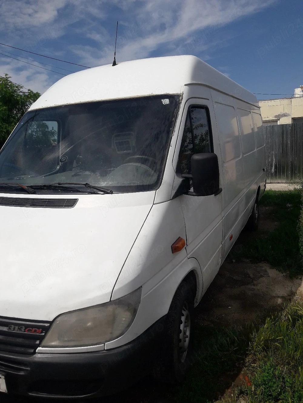 vand microbuz mercedes