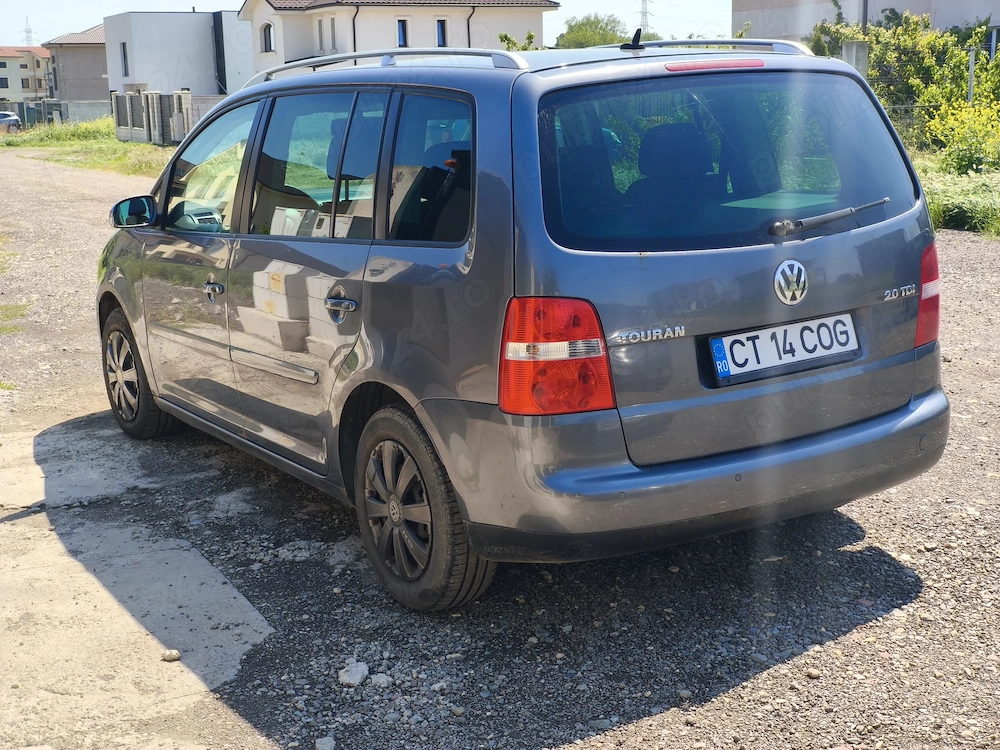 Volkswagen touran