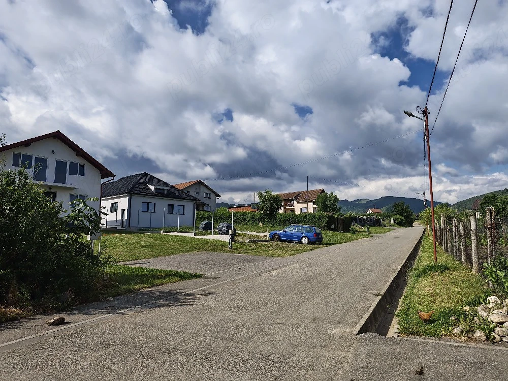 Acasă unde alții vin în vacanță: 1900mp în Orlat, Sibiu