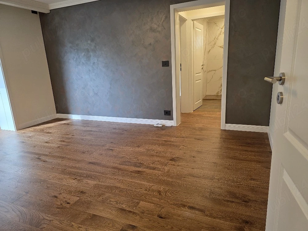 Proprietar apartament lux  etaj 1 langa Casa Tineretului, 5 minute pe jos pana la Spitalul Judetean