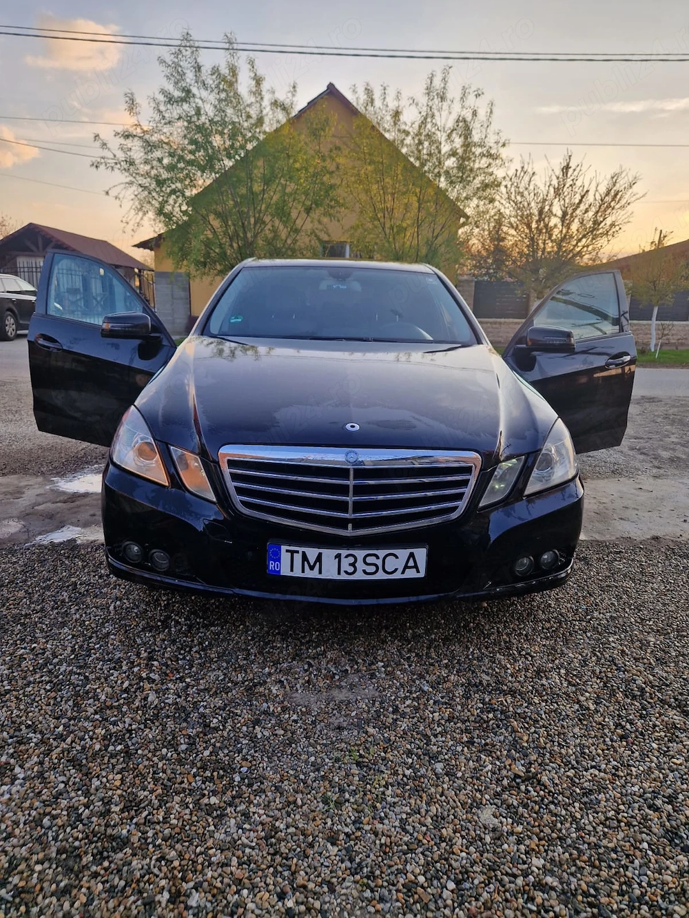 Vând urgent Mercedes e-class