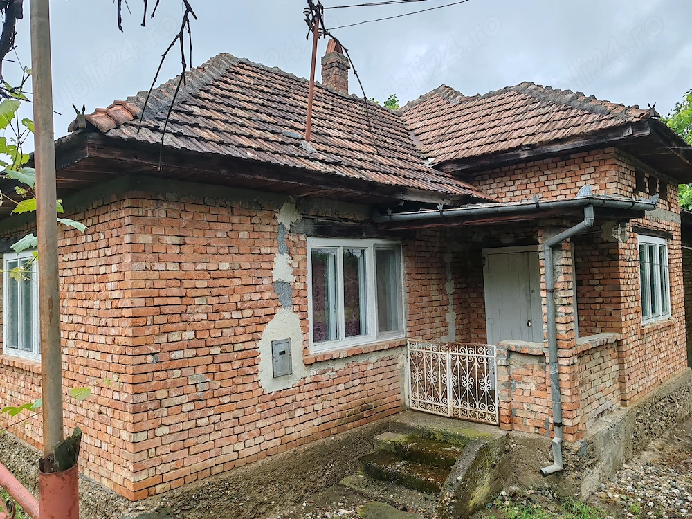 Vând casă Giurtelecu Hododului