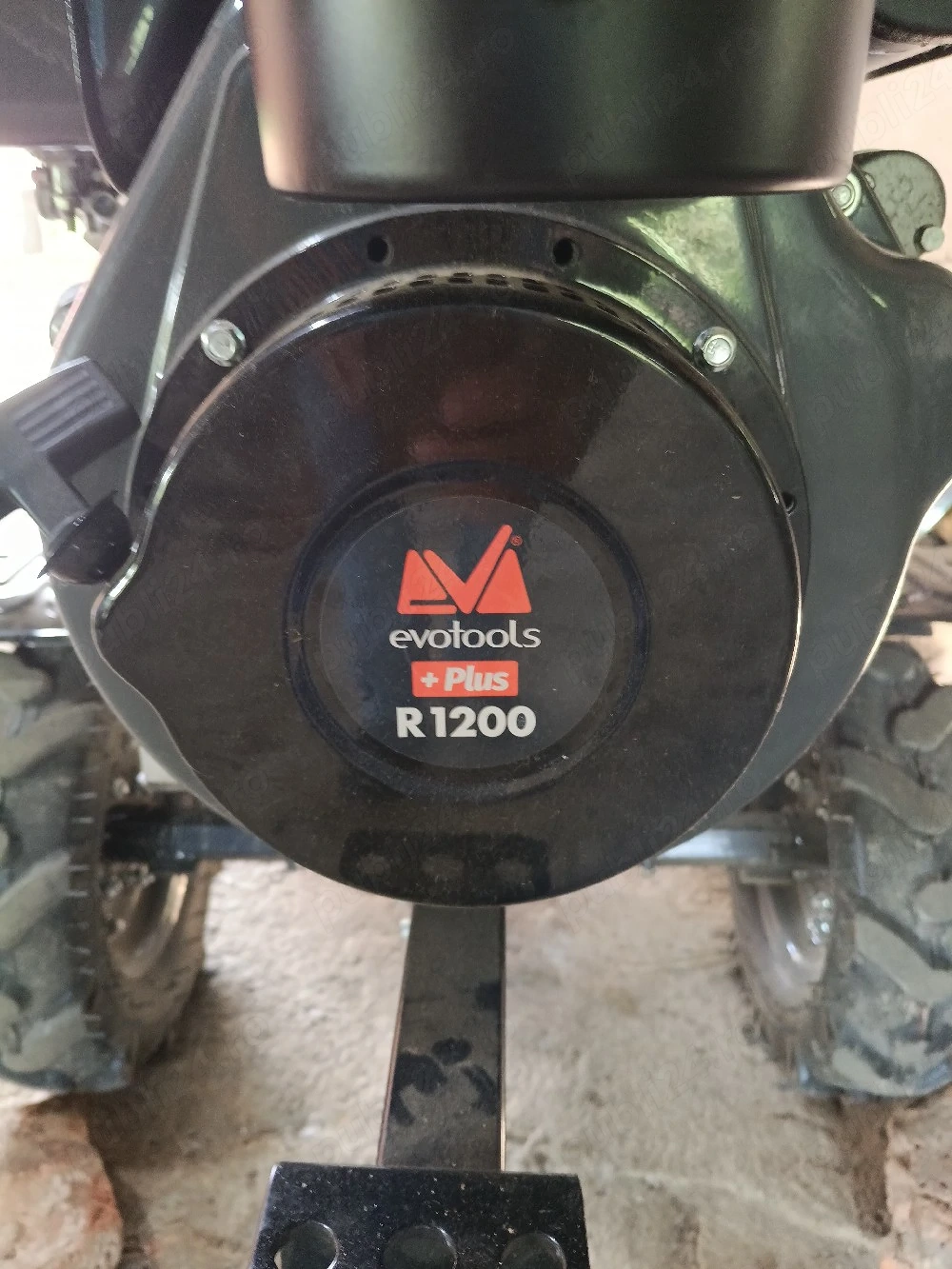 Vand Mini Tractoraș cu Remorca