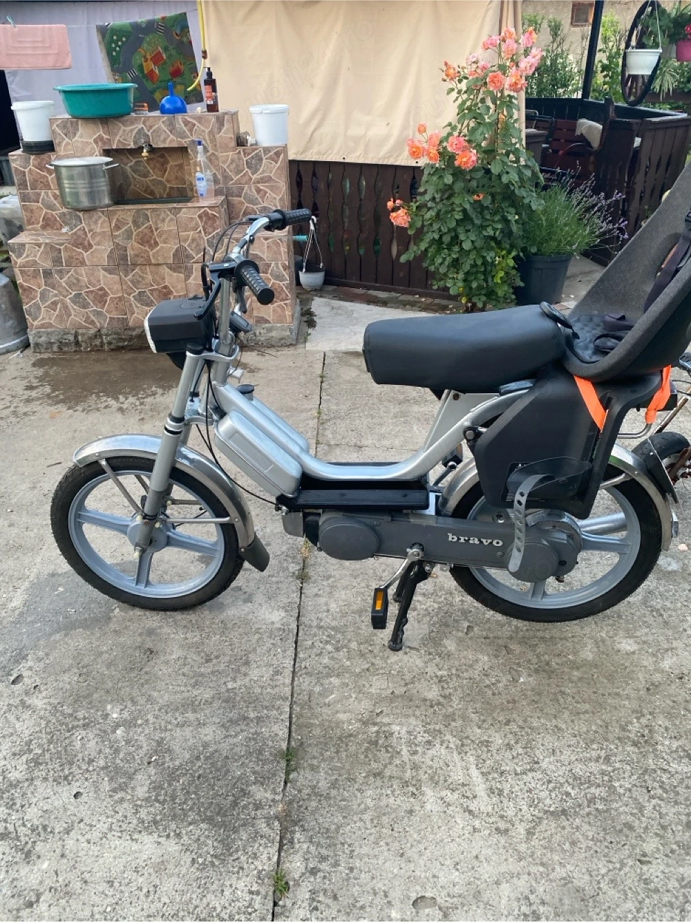 Vand moped Piaggio Bravo Si inmatriculat
