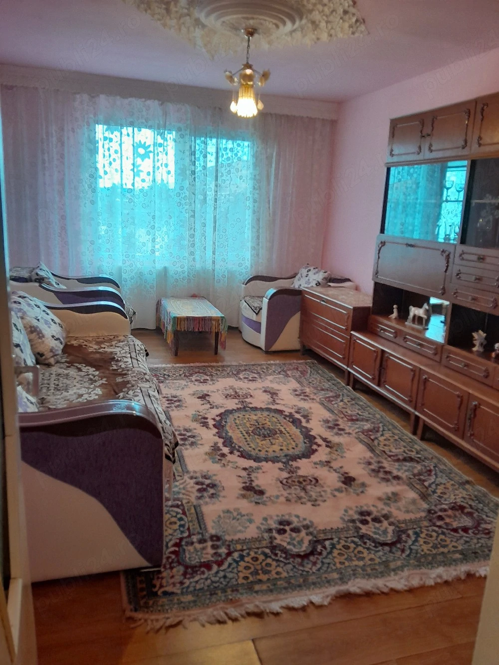 Apartament de închiriat pe termen lung