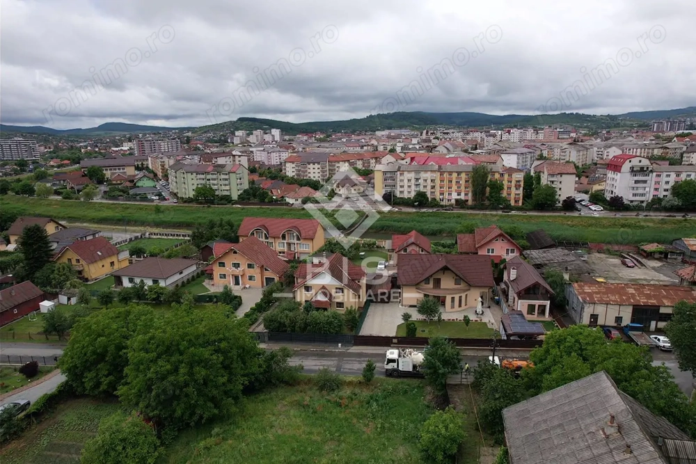 Casă mare D+P+2E (486 mp) – Ideală Mini-Bloc / 3 Apartamente